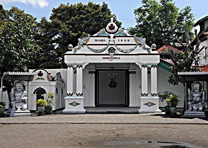 Mitra Hotel